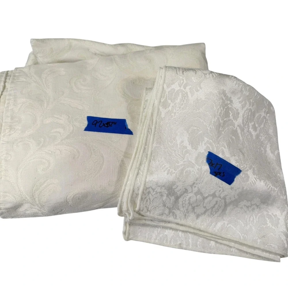 92x52 White Tablecloth 3 Napkins Set Damask Jacquard Scroll Regencycore Wedding